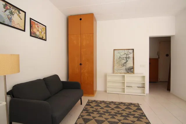 Junto calle Trafalgar,  luminoso segundo piso de 40 metros cuadrados con cédula de habitabilidad — 23
