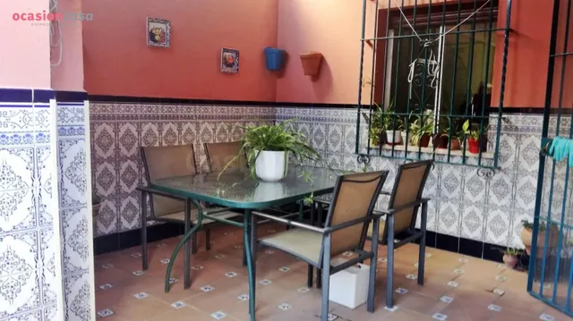 CASA DE TRES PLANTAS PARA ENTRAR A VIVIR - 350.000€ - — 3