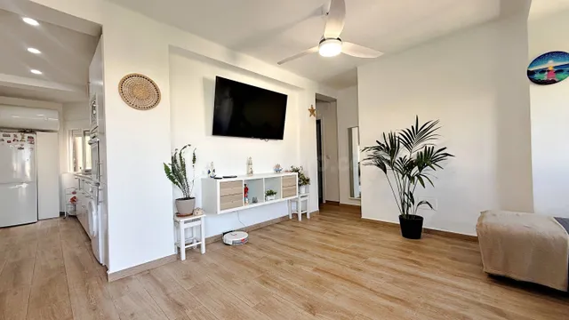 APARTAMENTO CON 3 DORMITORIOS EN EL CORAZÓN DE NERJA — 7