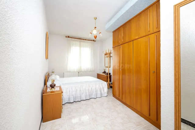 PISO DE 3 DORMITORIOS CON TERRAZA Y VISTAS EN EL ZAIDÍN – 5.ª PLANTA CON ASCENSOR — 5