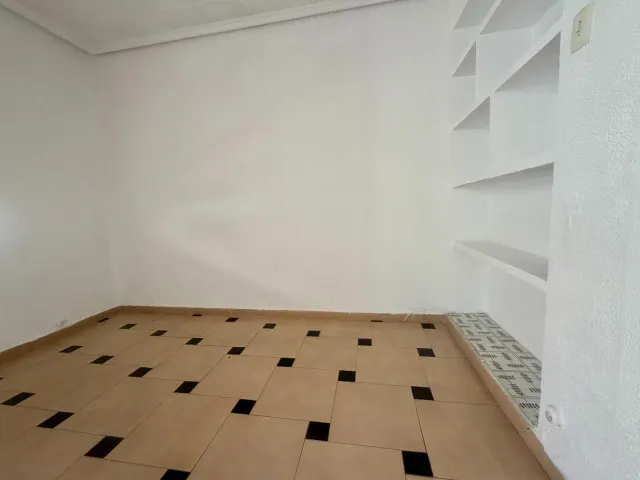 Amplia vivienda con trastero y dos balcones en El Cabanyal — 6