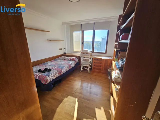 Espectacular pisazo en pleno centro, impresionantes vistas, no dudes en visitarlo!!! — 24