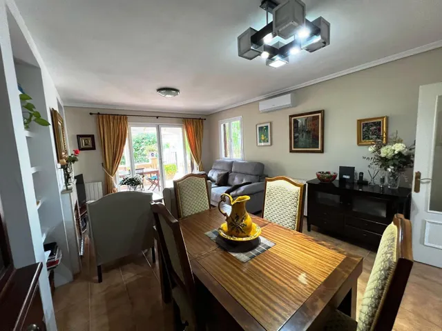ADOSADO DE 3 habitaciones CON PARKING Y GRAN PISCINA COMUNITARIA CON JARDINES. — 8