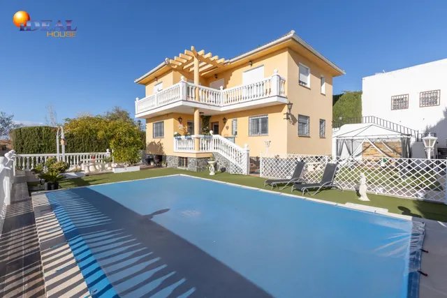 ¡MAGNIFICO CHALET INDEPENDIENTE CON CALIDADES ESPECTACULARES Y PISCINA PRIVADA EN GOJAR! — 5