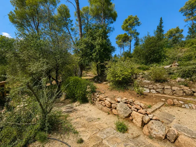 UNA MASIA D'ENCANT PER A VOSALTRES — 23