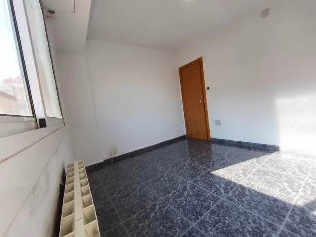Piso de 3 habitaciones en la teixonera , muy soleado y bien equipado — 13