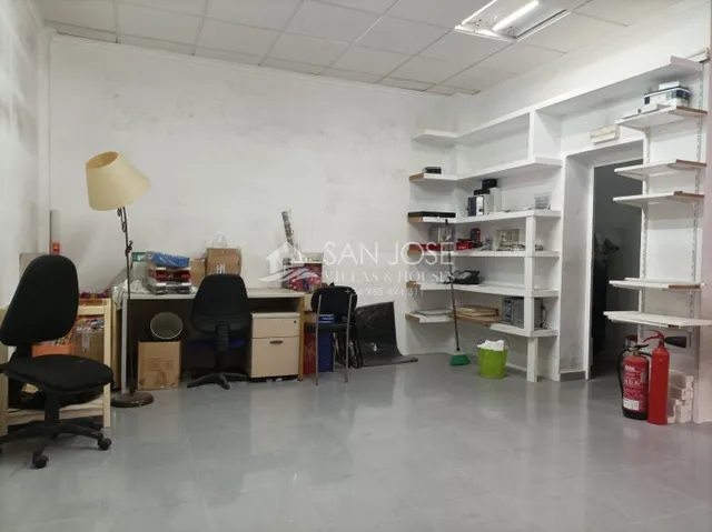 ALQUILER DE ESPACIOSO LOCAL COMERCIAL EN ASPE — 7