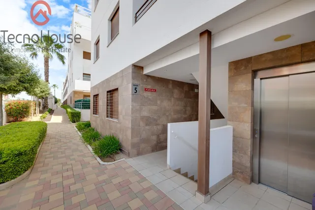 Moderno Piso en Residencial Terrazas De Campoamor con Vistas al Mar — 40