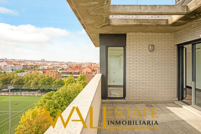 Precioso ático con terraza y vistas en Adelfas — 23