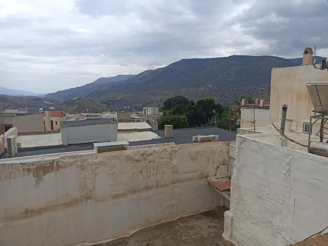 Casa en canjayar zona plaza del ayuntamiento de siete habitaciones trea baños para reformar — 34