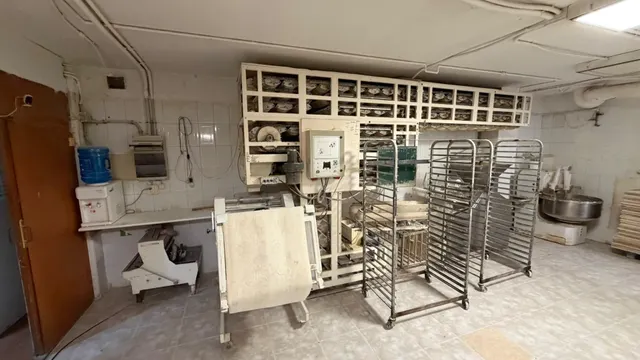 Amplio Local Comercial en Puerto de Castellón por €250,000 — 14