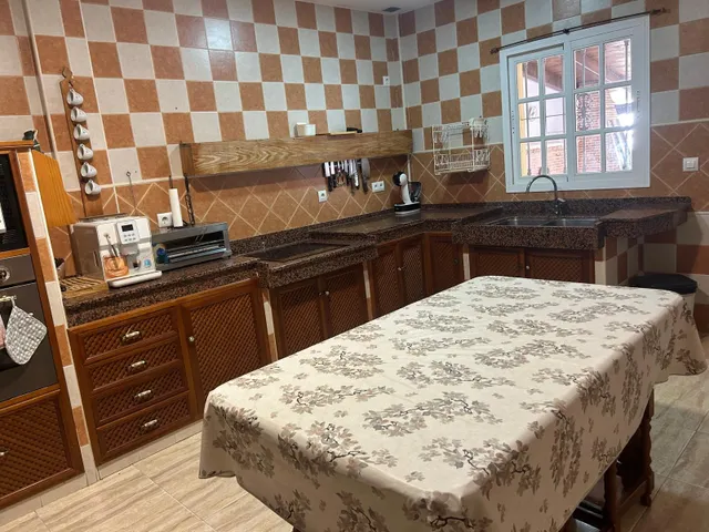 VIVIENDA INDEPENDIENTE CON TERRENO — 18