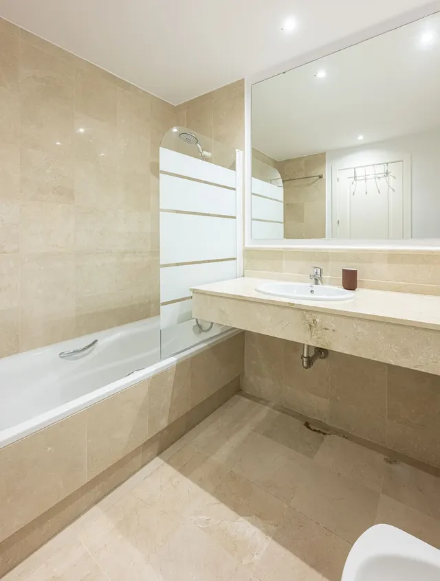 Planta baja 2 habitaciones 90m² en alquiler - Marbella — 19