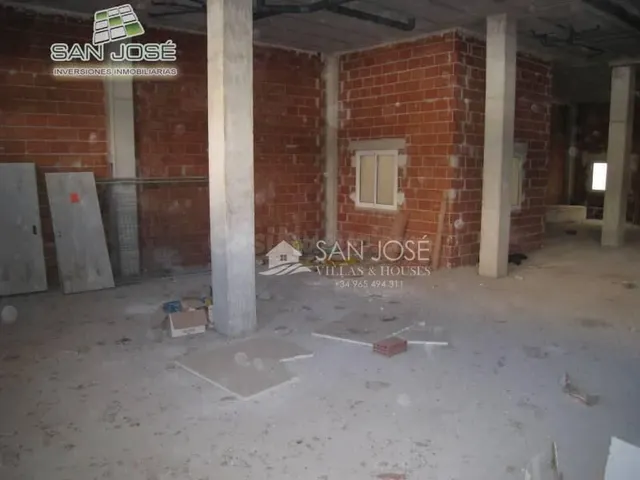 SE VENDE LOCAL COMERCIAL EN ESTADO DE OBRA EN ASPE ZONA DE L - foto 4