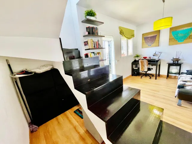 Casa de dos dormtorios con vistas al mar ya la montaña en Benalmádena, Costa del Sol — 16
