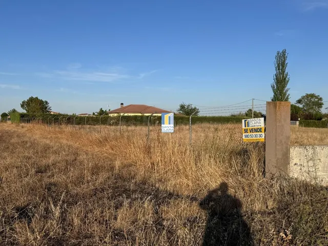PARCELA RÚSTICA VALLADA EN VENTA EN MORALES DEL VINO (ZAMORA - foto 2