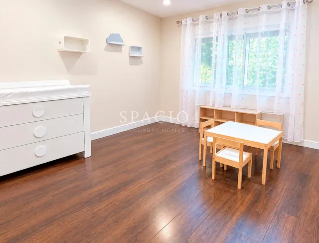 Chalet en venta en Segovia con piscina cubierta y 2.600 m2 — 28