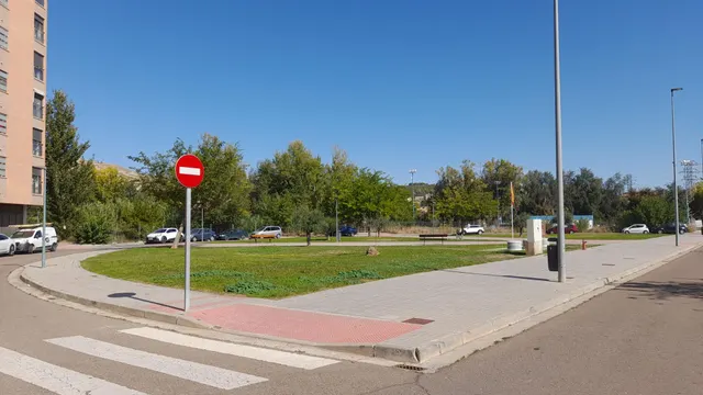 Dos terrenos en venta en Casta Álvarez. Calatayud — 25