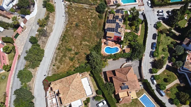 Terreno en Mijas con vistas al mar y construcción exclusiva — 19