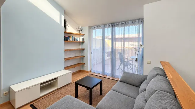 Ático dúplex con terraza, parking, trastero en zona céntrica - foto 2