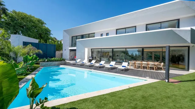 VILLA DE LUJO MODERNO