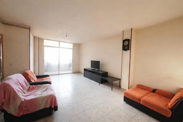 SE VENDE PISO EN MANRESA, ZONA CARRETERA VIC- REMEI
