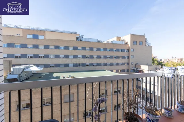 ESTUPENDO PISO EN LA ÚLTIMA PLANTA EN CALLE DOCTOR AZPITARTE