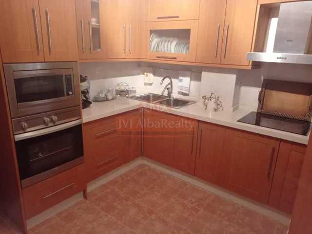 SE VENDE PISO Y LOCAL EN SAN PEDRO(PUEBLO) EN BUEN ESTADO, CON 5 DORMITORIOS. — 19