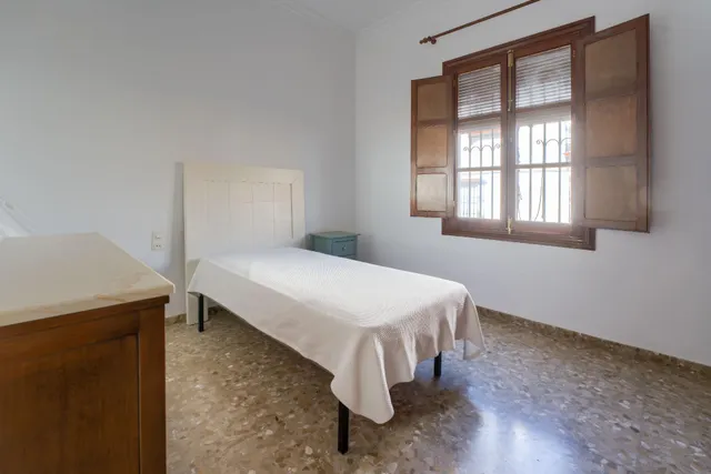 ¡¡ESPECTACULAR!! Adosada de esquina de 223 m2 con patio, terraza y garaje — 25