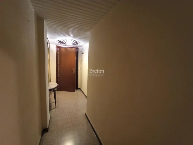 Amplia vivienda de 4 dormitorios con balcón en San Antonio María Claret — 6