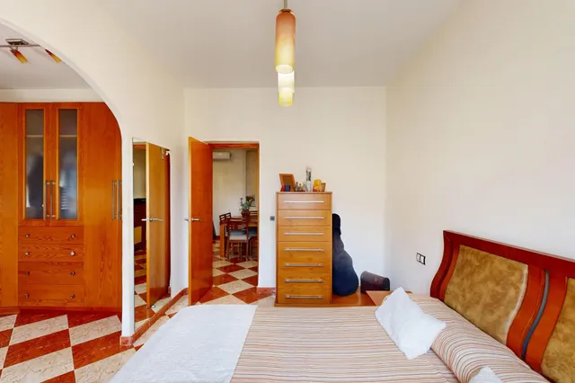 Luminosa Planta Baja con Gran Patio y Terraza en el Barrio de la Concepción — 29