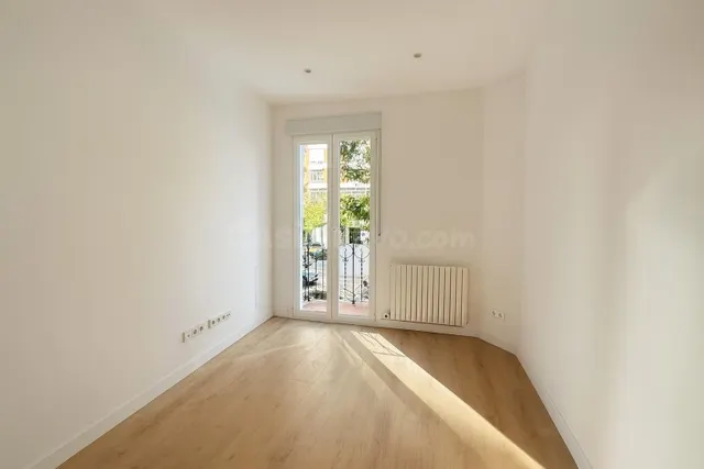Vivienda reformada a unos pasos de la glorieta de Santa Mari - foto 3