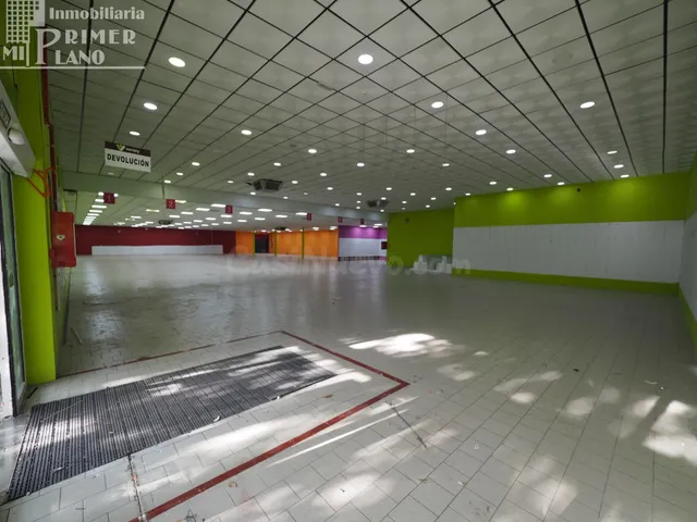 Amplio Local Comercial en Alquiler – Zona Calle Socuéllamos, - foto 2