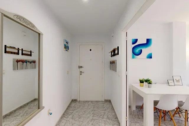Espacioso piso en Canteras con gran dormitorio principal en suite, patio y plaza de garaje. Cartagena — 17