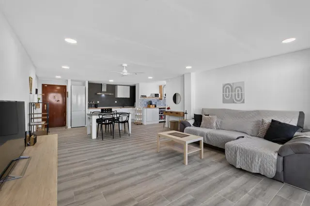 Piso 4 habitaciones 170m² en venta - Juan Carlos I — 13