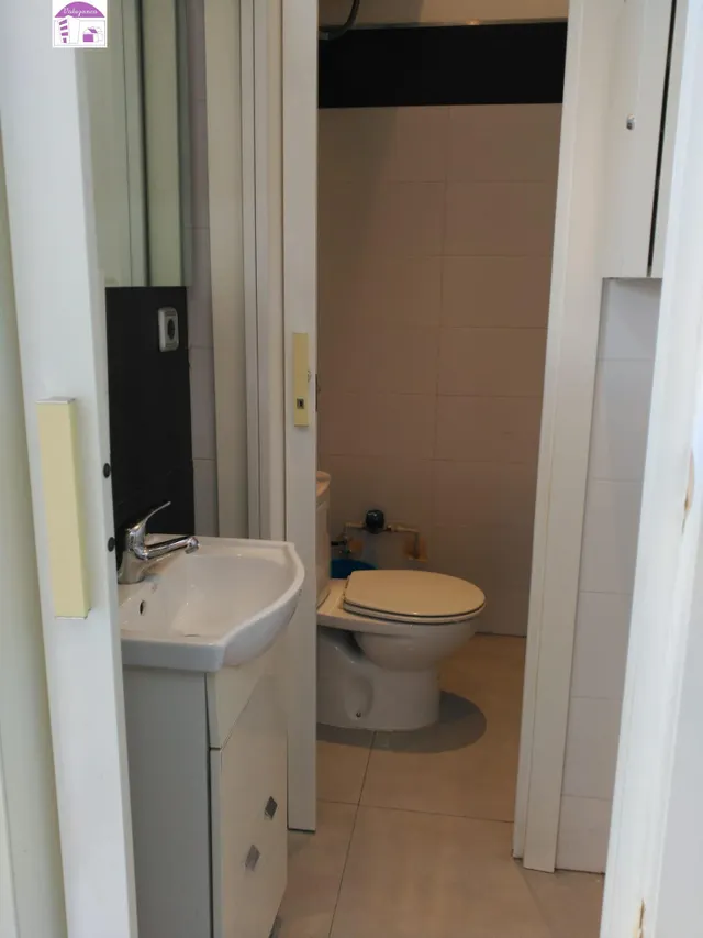 ***VALAZANCA  VENDE  EXCELENTE LOCAL*** — 13