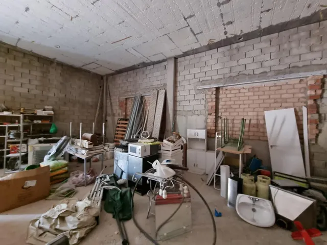 ALQUILER LOCAL COMERCIAL EN BRUTO ZONA PORTICHUELO — 5