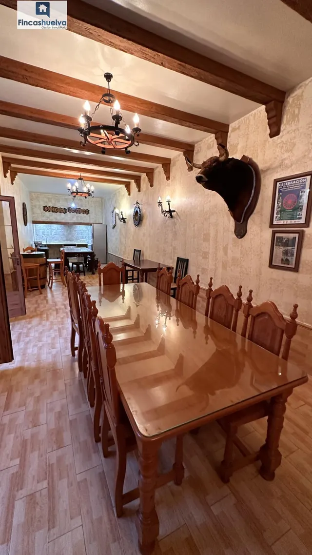 DOS LUJOSAS VIVIENDAS EN VENTA EN MOGUER (HUELVA) — 28