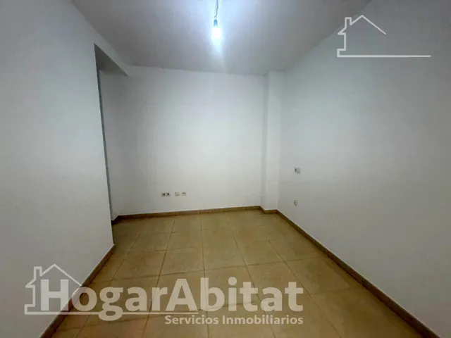 Reformado con patio cerca de la playa — 27