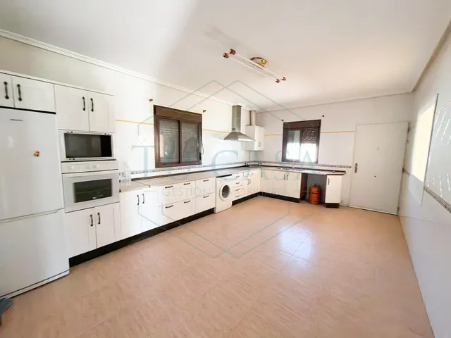 Grandioso chalet rústico en venta con división horizontal en parcela de 1.000 m2 — 9