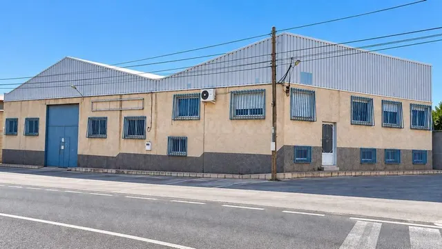 NAVE INDUSTRIAL EN ARCHENA NAVE DE 823 METROS CUADRADOS, EN 