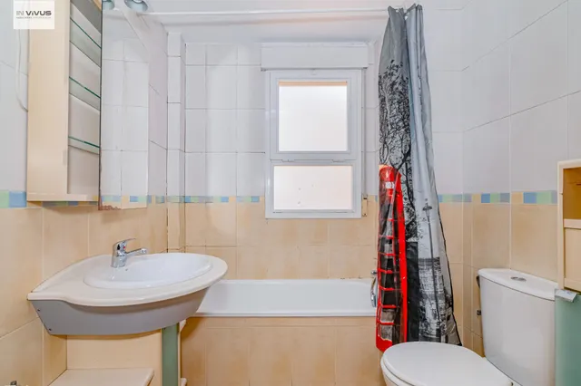 ALQUILER DE PISO DE 4 DORMITORIOS EN EL BARRIO DE ALBAYDA TOTALMENTE AMUEBLADO Y EQUIPADO Y CON PLAZA DE  GARAGE INCLUIDA — 26