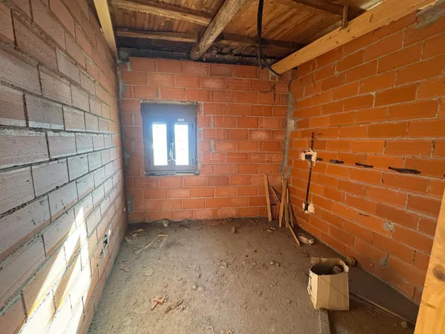 SE VENDE CASA SEMIREFORMADA EN SAN MIGUEL DE LAS DUEÑAS — 7