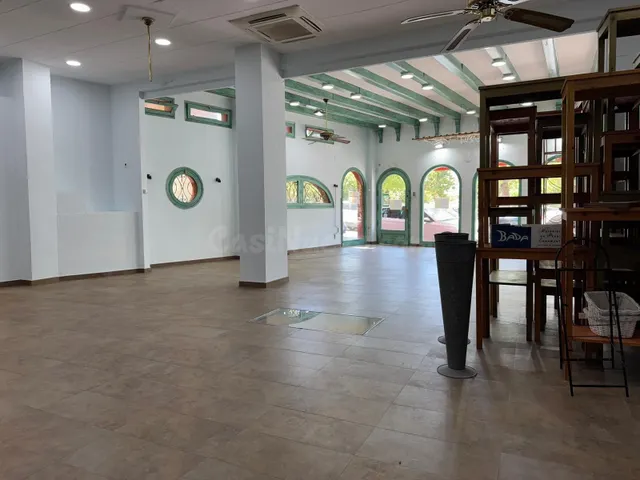 Oportunidad única de local comercial en Roses, a solo 2 minu - foto 4