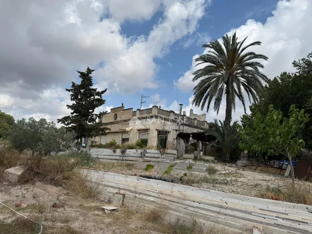 SE VENDE PARCELA DE TERRENO RÚSTICO CON POZO, CASA PARA REFO - foto 2