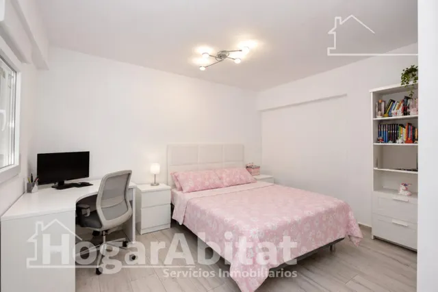 Exclusiva ubicación junto a la playa en este piso reformado con amplio balcón y ascensor en la Malvarrosa — 18