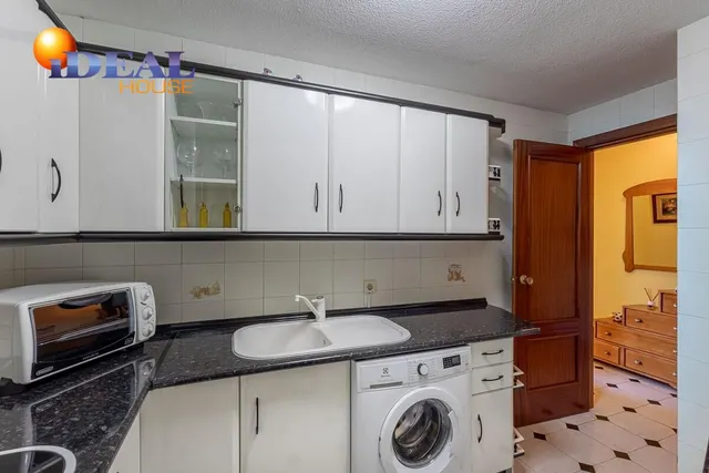 Piso con garaje y trastero en Almuñecar — 10