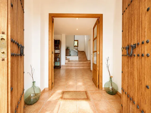 Chalet de ensueño con piscina y vistas a la Serra de Tramuntana en Alaró, Mallorca — 8