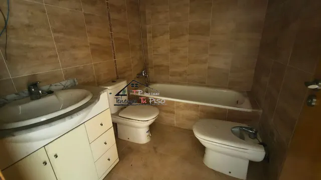 ÁTICO-DÚPLEX A ESTRENAR. 4 DORMITORIOS. 3 BAÑOS. TERRAZA DE 35M. COCHERA INCLUIDA — 43