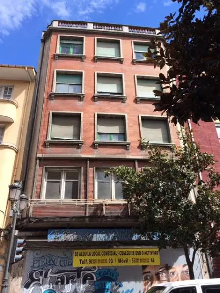 SE VENDE EDIFICIO EMBLEMÁTICO EN EL CENTRO DE PONFERRADA — 2